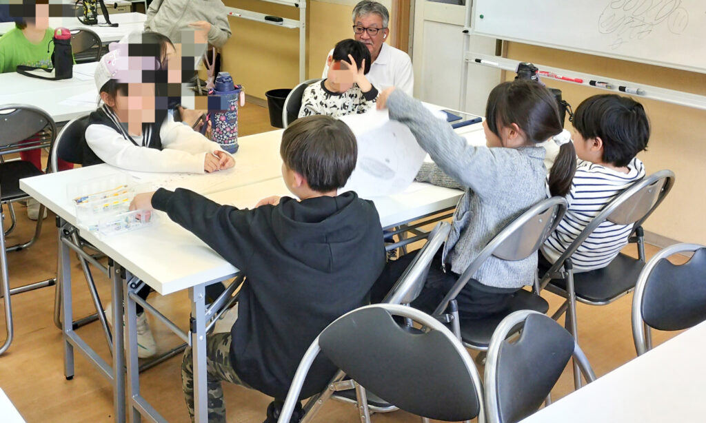 和気あいあいとした子どもの交流も